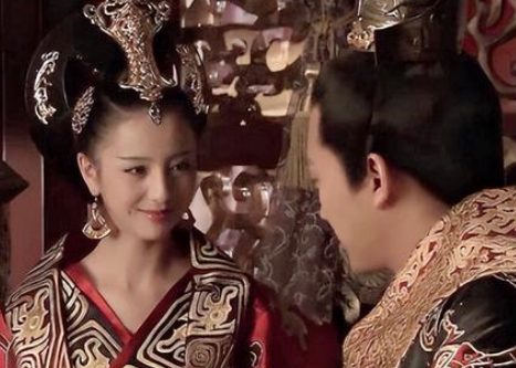 汉成帝刘骜为什么没有子嗣？与赵飞燕姐妹有何关系？