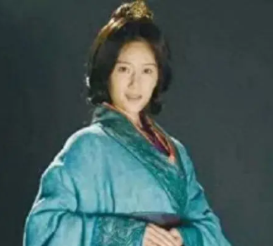周瑜之死与小乔的去向：历史与传说的探寻