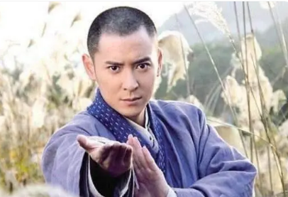 虚竹与丁春秋：武侠世界中的恩怨与成长