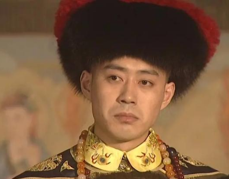 清朝权力交替：顺治皇帝传位康熙的历史解读