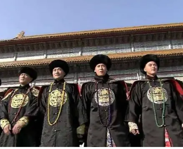 九子夺嫡：清朝皇位继承的激烈角逐