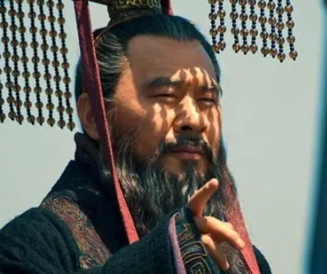 曹操的姓氏之谜：曹家与夏侯家的关系