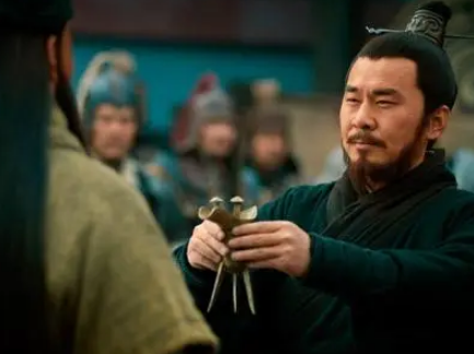 三国中曹操欣赏关羽忠义放其离去？背后真相是什么样的？