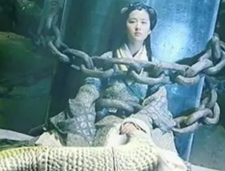 女娲后裔的悲剧命运探析