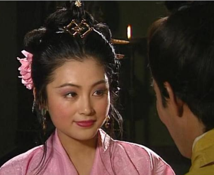 吕布的家庭生活：正妻与女儿的婚姻