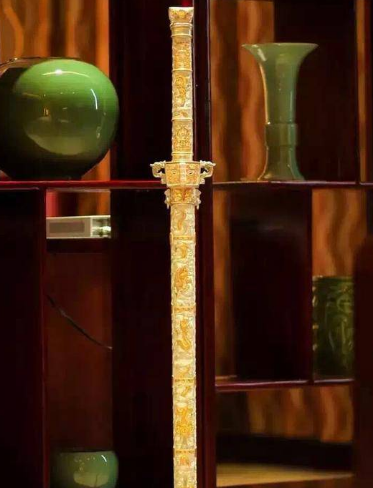 乾隆陪葬九龙宝剑：神秘传说中的可怕力量