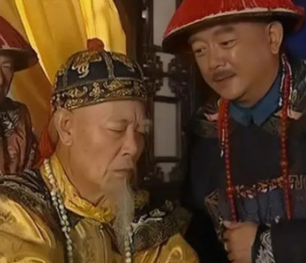 嘉庆为什么要趁乾隆刚死便杀了和珅？真正原因是什么？