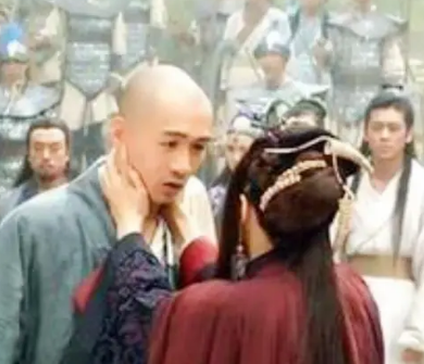 萧峰的选择：为何将武功传给虚竹而非段誉?