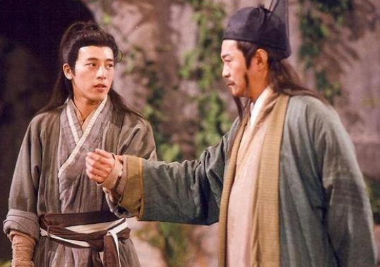 岳不群与令狐冲：师徒之间的隔阂