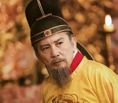 唐玄宗晚年的政治困境：奸臣当道与皇权衰落