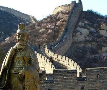 秦始皇建长城：防御与统一