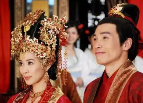 唐朝女性离婚改嫁的现象及原因，是如何记载的？