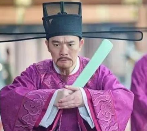 赵匡胤解决大臣上朝闲聊的妙招，赵匡胤用了什么方法？