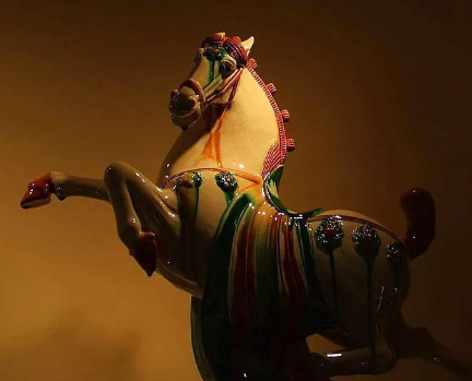 唐三彩是什么起源？经历了什么发展？