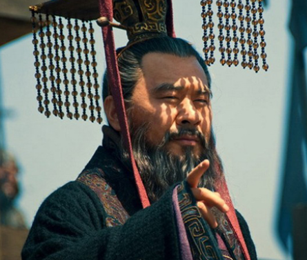 曹操手握实权而不称帝的背后