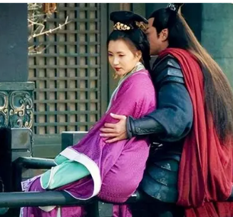 吕布的武器之谜：方天画戟的由来与地位