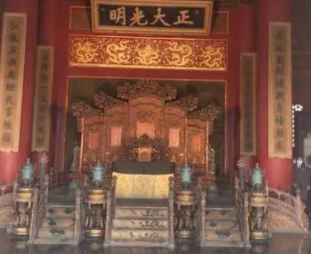 故宫龙椅的材质探秘：是纯金打造的吗？