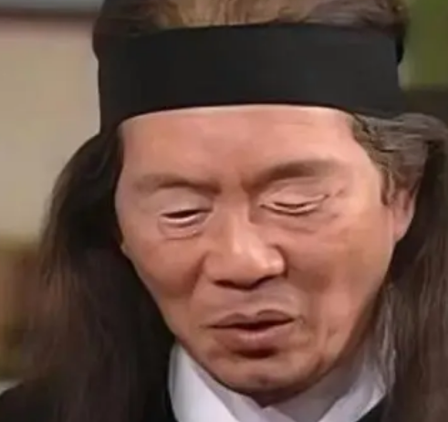 柯镇恶的功夫与拍雕塑水平，后期为什么越来越弱？