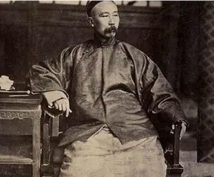 赞襄政务八大臣：清朝末期的权力核心与命运