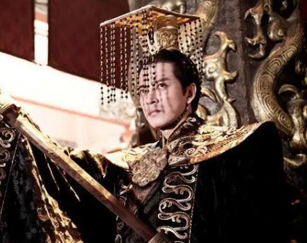 北周的兴衰与杨坚的崛起：历史的转折点