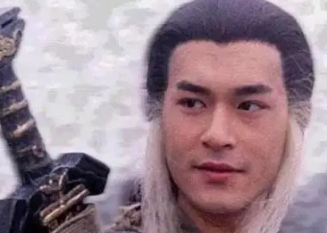 武林高手较量：杨过与周伯通的实力分析