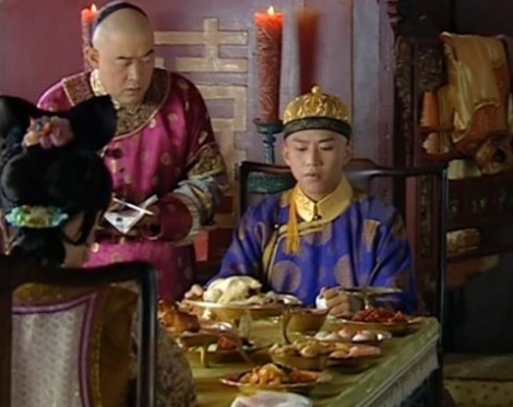 御膳房的规矩——皇帝餐桌上的三筷之礼