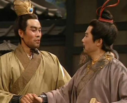 三国权谋：刘备与吕布的微妙关系
