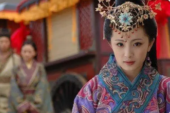 王昭君自尽之谜：历史背后的真相与传说