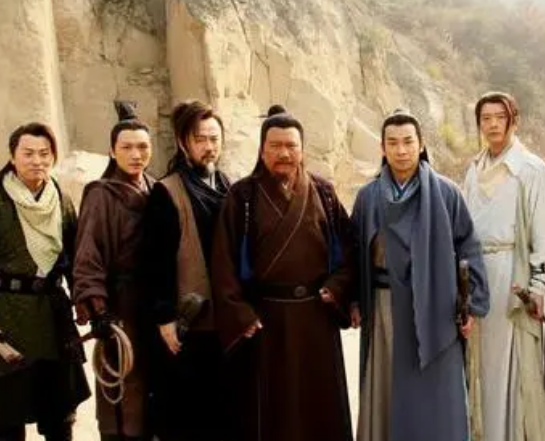 三侠五义与七侠五义：武侠文化中的兄弟篇