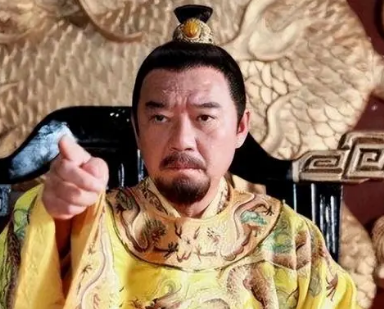朱元璋当上皇帝后对待哥哥和仇人的态度