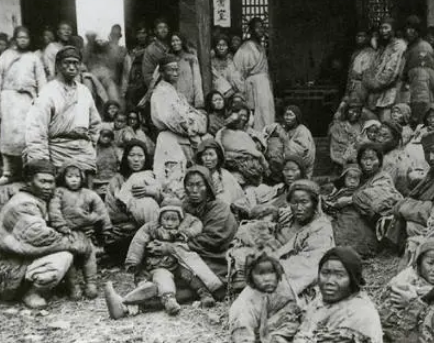 清朝末年老百姓为何希望地方官员又笨又懒？究竟是怎么回事？
