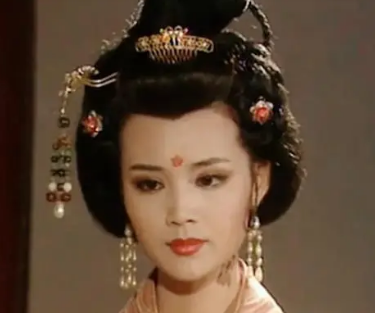 上官婉儿：唐朝宫廷中的才女与情感纠葛