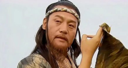 岳不群练成辟邪剑法为何战绩依然很差？