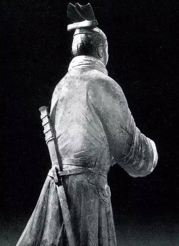 兵马俑的武器去了哪里？去向在哪里？