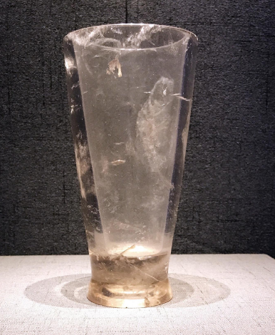 探寻战国珍宝：水晶杯的真实性探究