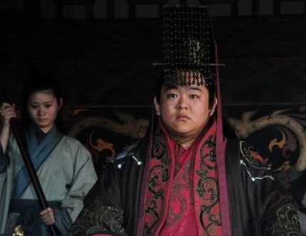 司马炎在刘禅的棺材里放了什么？——揭秘历史背后的礼仪与政治智慧
