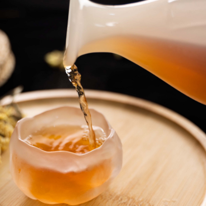 万艳同杯酒：一杯蕴含人生哲理的美酒
