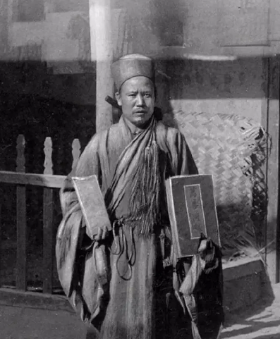 清朝道士保留汉族衣冠发式的历史探究