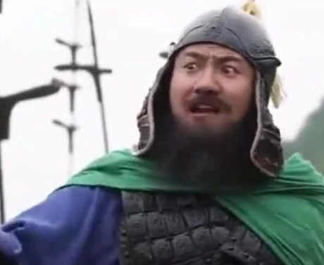 三国演义中上将潘凤和吕布齐名，为什么被华雄一刀秒杀？