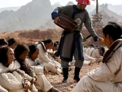古代中国的边疆发配制度：刑罚与战略的融合