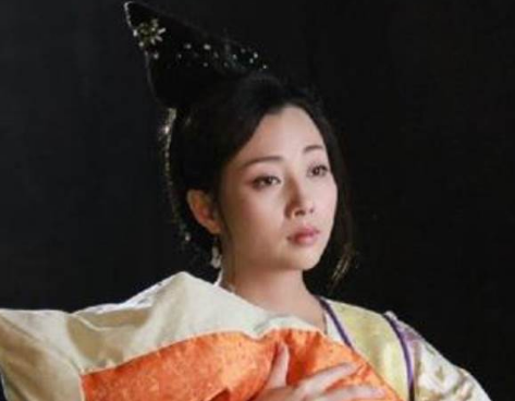古代乳娘现象：历史背景与社会因素的交织