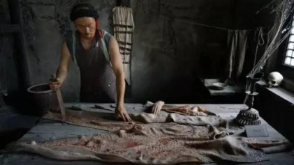 古代剥皮实草的真相探究，真实含义是什么？