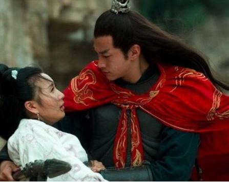 吕布与貂蝉：爱恨交织下的失散与连环计的应允