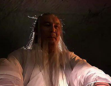 无崖子：逍遥派掌门人的身份与武功探秘