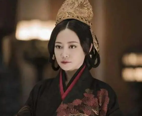 权力之争：秦庄襄王遗后的赵姬与华阳夫人