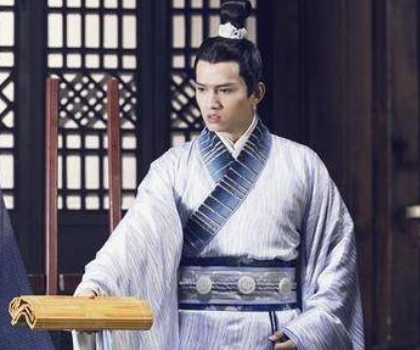 郑袖陷害屈原的背后原因