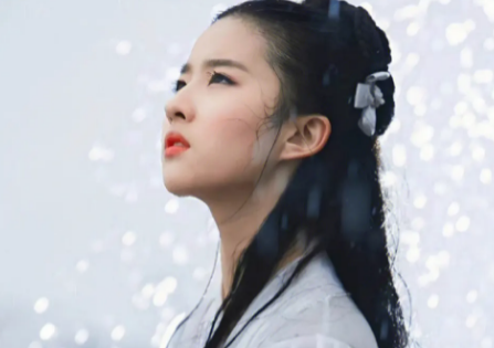 小龙女出墓的深层原因，选择离开的原因是什么？