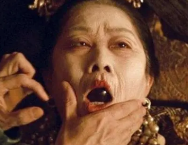 古人死后嘴里放东西的意义