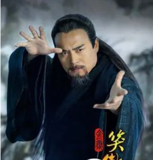任我行的强大与弱点：百年内力与吸星大法的双重边缘
