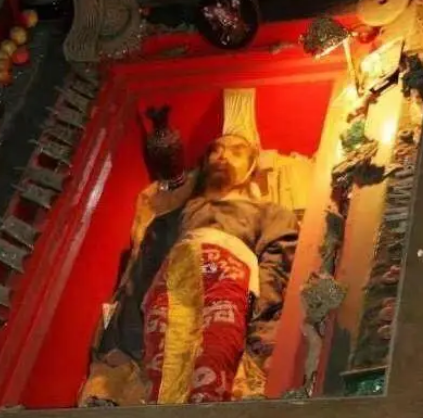 探秘秦始皇陵地宫：神秘的景象与未解之谜